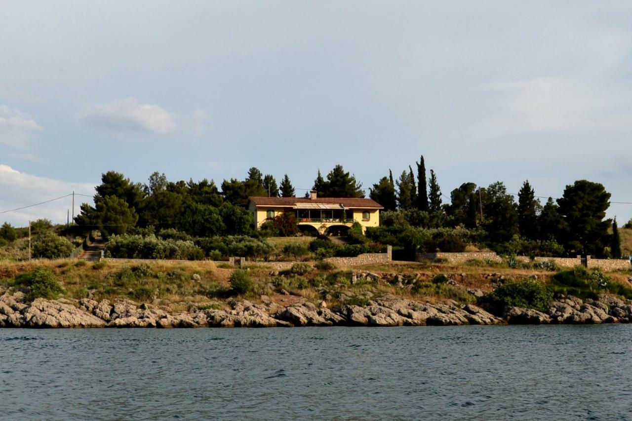 Aphrodite'S Coast Retreat House! Galaxídhion Esterno foto